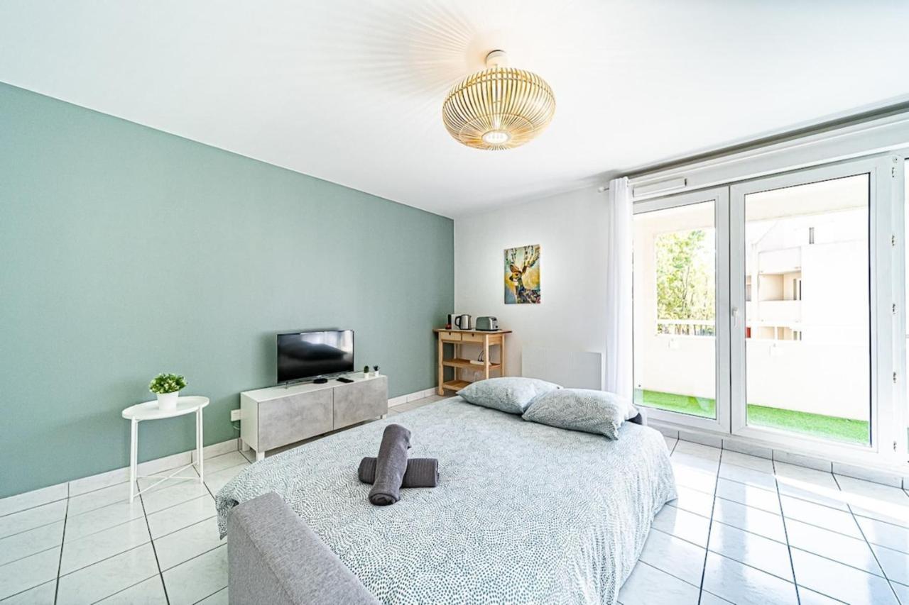 Appartement Cosy Avec Balcony And Garage-Charpennes 维勒班 外观 照片