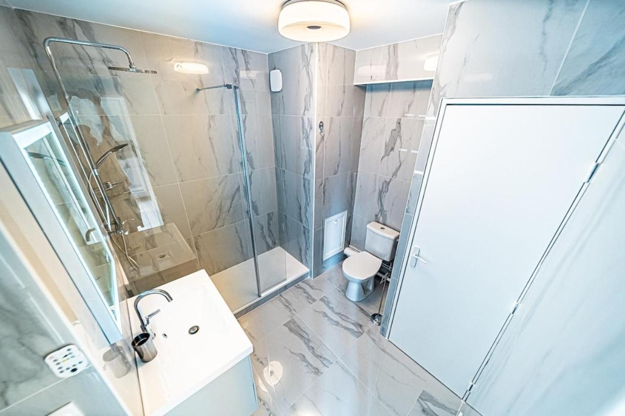 Appartement Cosy Avec Balcony And Garage-Charpennes 维勒班 外观 照片